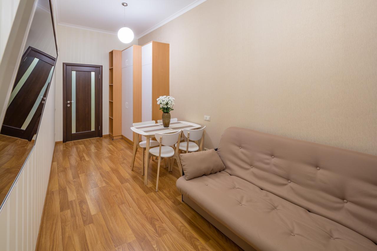 Apartment On Svobody Avenue 25 Liov Exterior foto